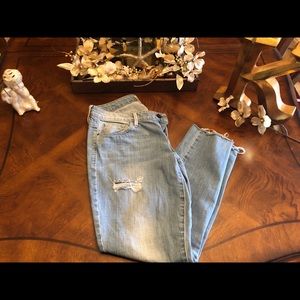 Women’s GUESS jeans